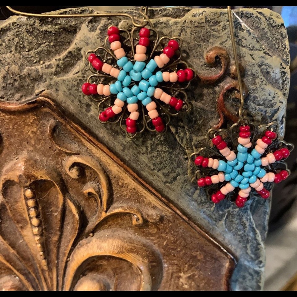 Earrings - Picture 2 of 4